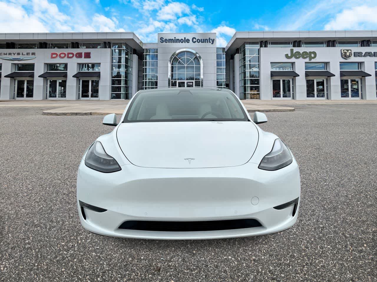 Used 2022 Tesla Model Y Performance AWD/4WD image 3