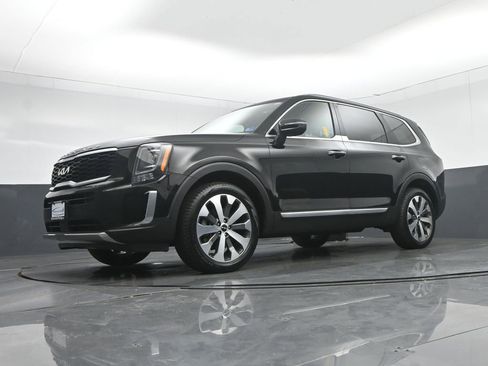 Used 2022 Kia Telluride S image 65