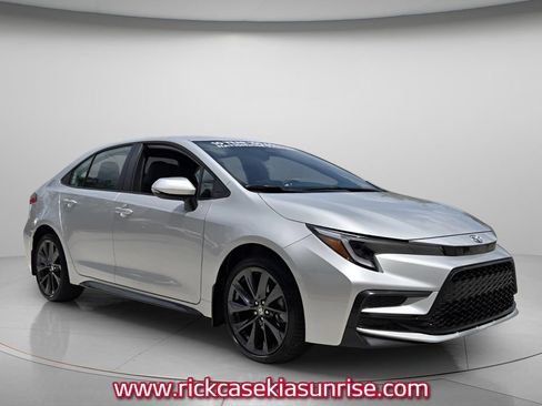 Used 2026 Toyota Corolla SE FWD image 9