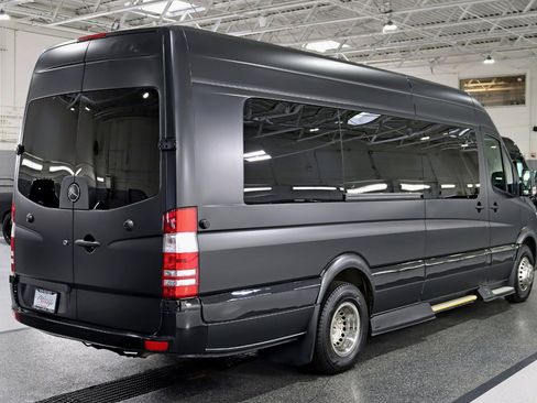 Used 2017 Mercedes-Benz Sprinter 3500 image 8