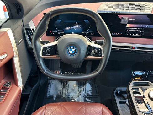 Used 2024 BMW iX xDrive50 w/ Sport Package AWD/4WD image 15