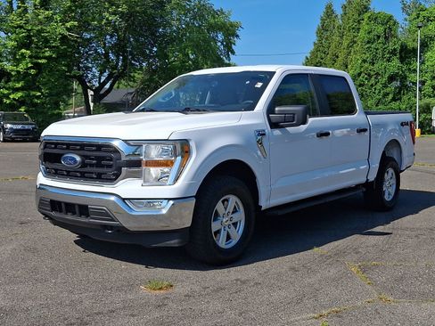 Used 2021 Ford F150 XLT w/ Trailer Tow Package AWD/4WD image 3