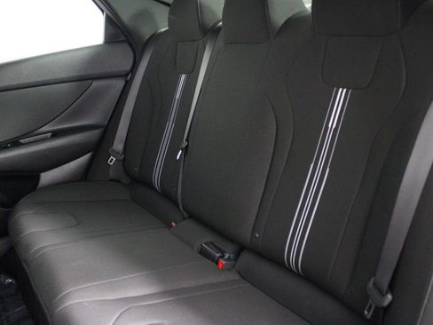 Certified 2025 Hyundai Elantra Sport FWD image 20