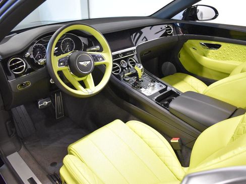Used 2021 Bentley Continental GT image 2