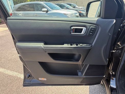Used 2012 Honda Pilot Touring image 10