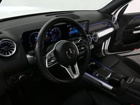 Used 2022 Mercedes-Benz GLB 250 image 5