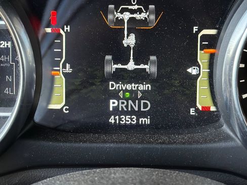 Used 2021 Jeep Wrangler Unlimited Sahara AWD/4WD image 33