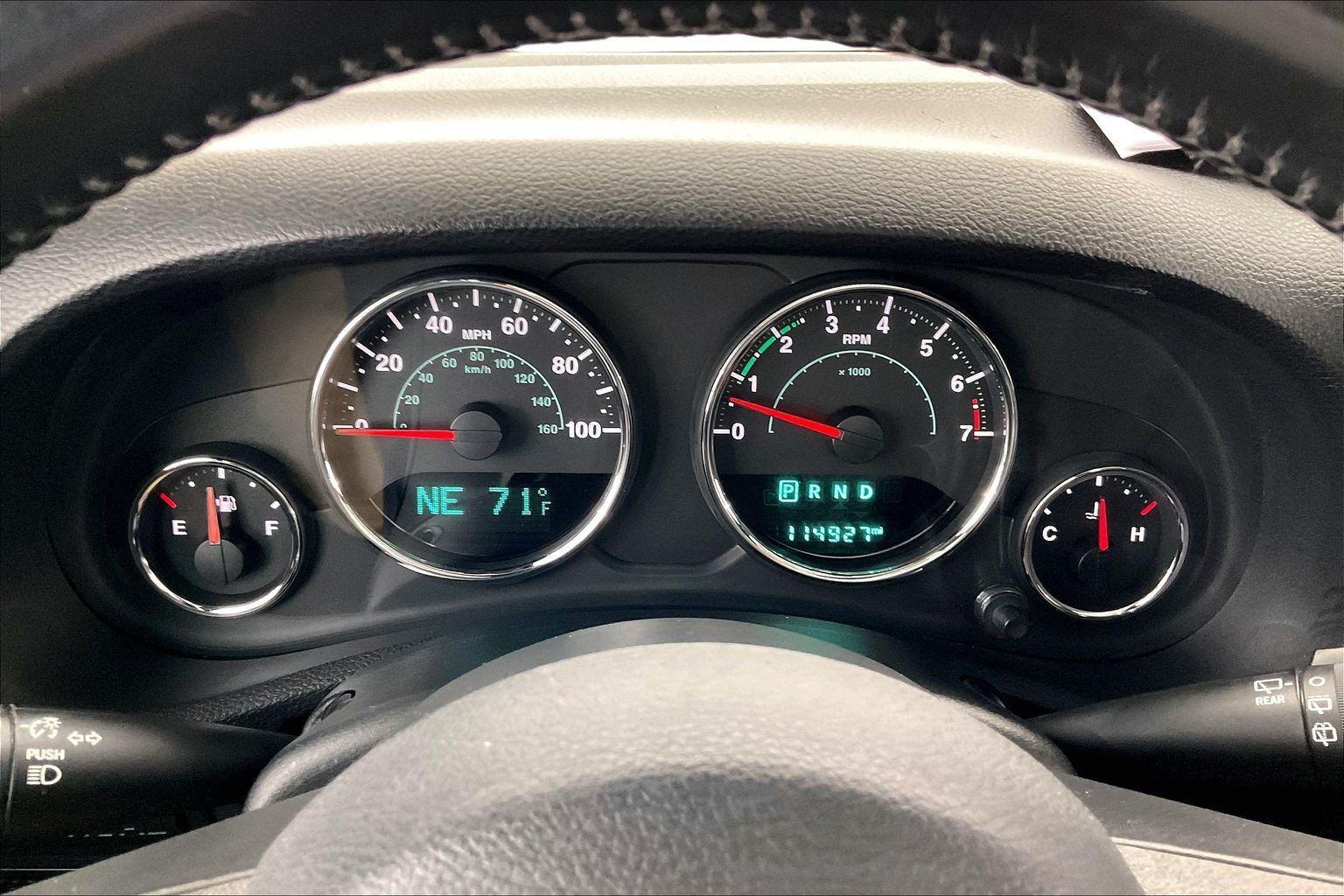 Used 2017 Jeep Wrangler Unlimited Rubicon w/ Connectivity Group AWD/4WD image 22