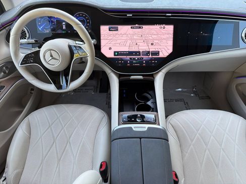Used 2023 Mercedes-Benz EQS 580 4MATIC SUV image 12