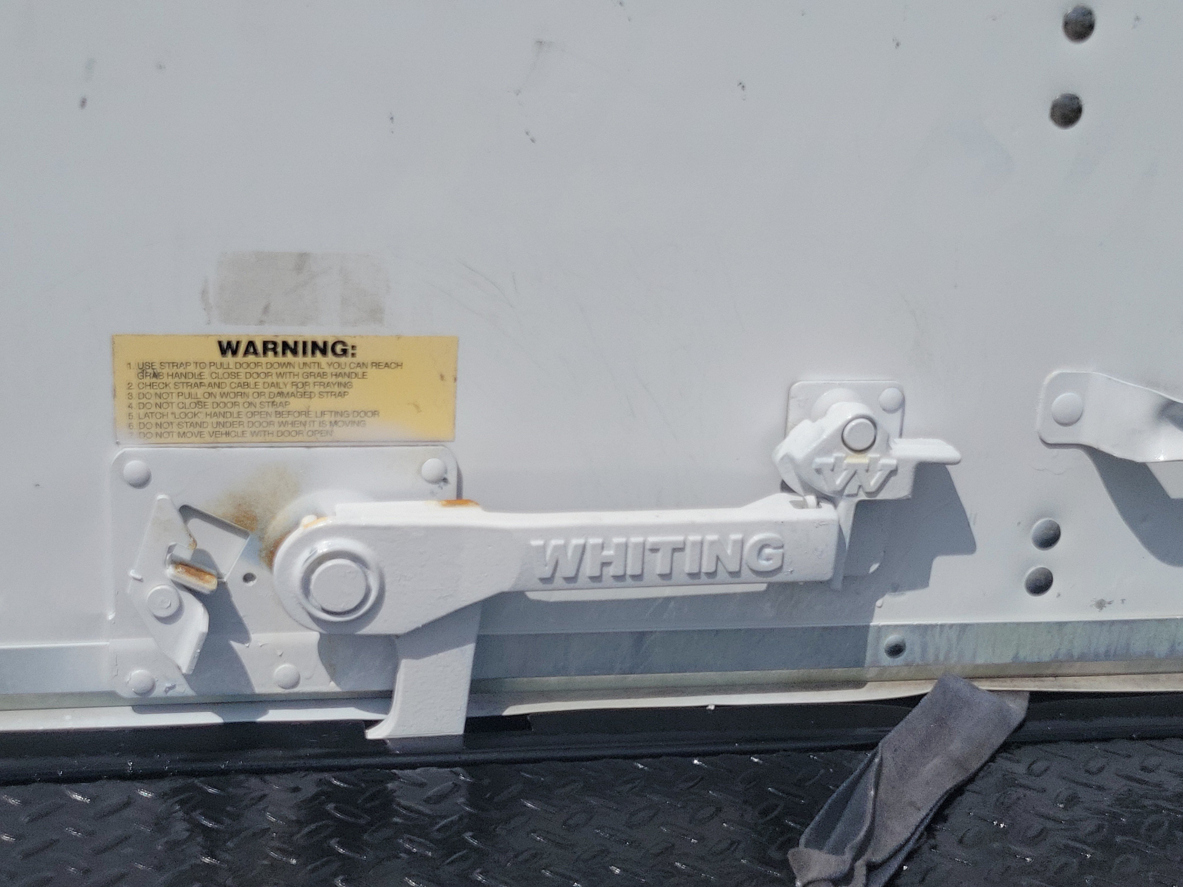 Used 2018 Isuzu NPR RWD image 16