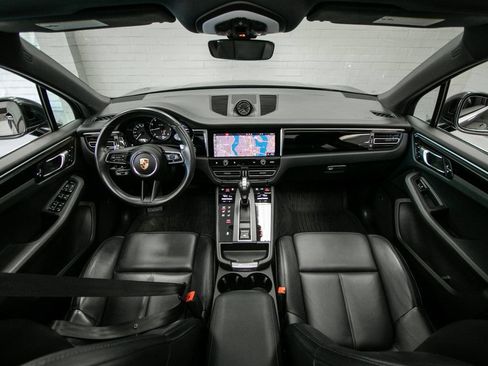 Used 2024 Porsche Macan Turbo AWD/4WD image 11