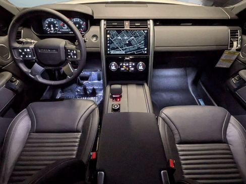 New 2026 Land Rover Discovery S AWD/4WD image 26