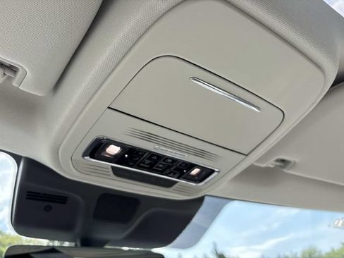 New 2026 Lincoln Navigator L Reserve AWD/4WD image 30