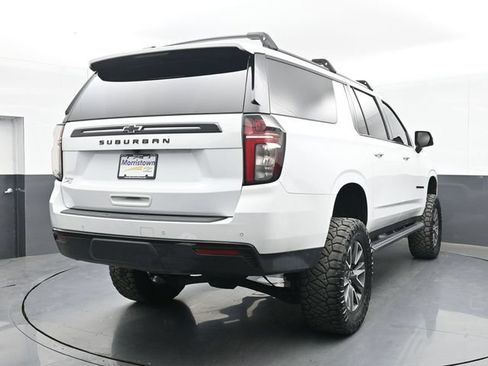 Used 2023 Chevrolet Suburban Z71 w/ Luxury Package AWD/4WD image 14