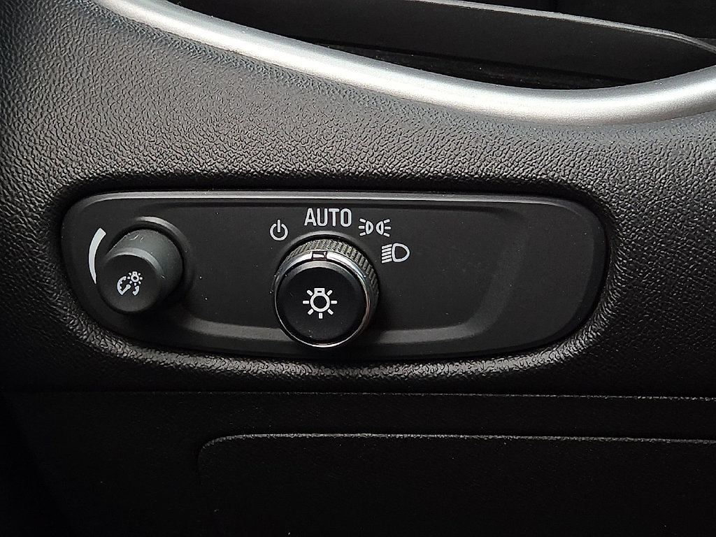 Used 2024 Chevrolet Malibu LT FWD image 17