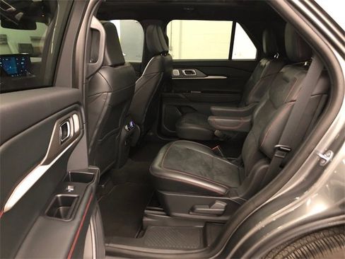 Used 2025 Ford Explorer ST w/ Sun And Sound Package image 30