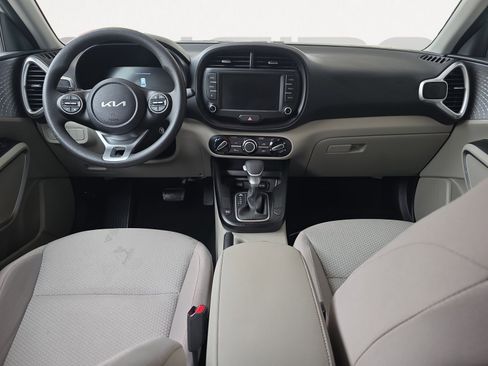 Certified 2025 Kia Soul LX w/ LX Technology Package image 2