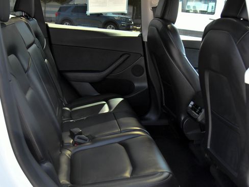 Used 2023 Tesla Model Y Long Range AWD/4WD image 43