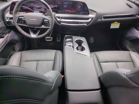 New 2026 Cadillac Lyriq V AWD/4WD image 7