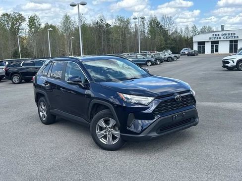Used 2024 Toyota RAV4 XLE AWD/4WD image 2