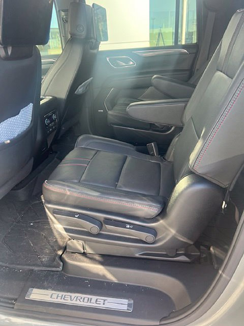 Used 2024 Chevrolet Suburban RST w/ Luxury Package AWD/4WD image 6