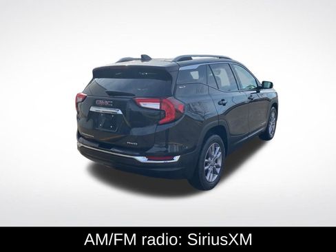 Used 2024 GMC Terrain SLT image 7