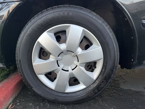 Used 2001 Toyota Corolla LE image 22