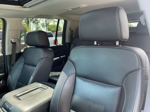 Used 2020 GMC Yukon XL SLT AWD/4WD image 28