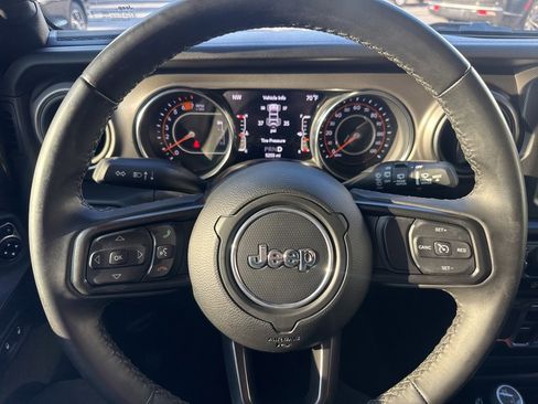 Certified 2021 Jeep Wrangler Unlimited Sport image 18