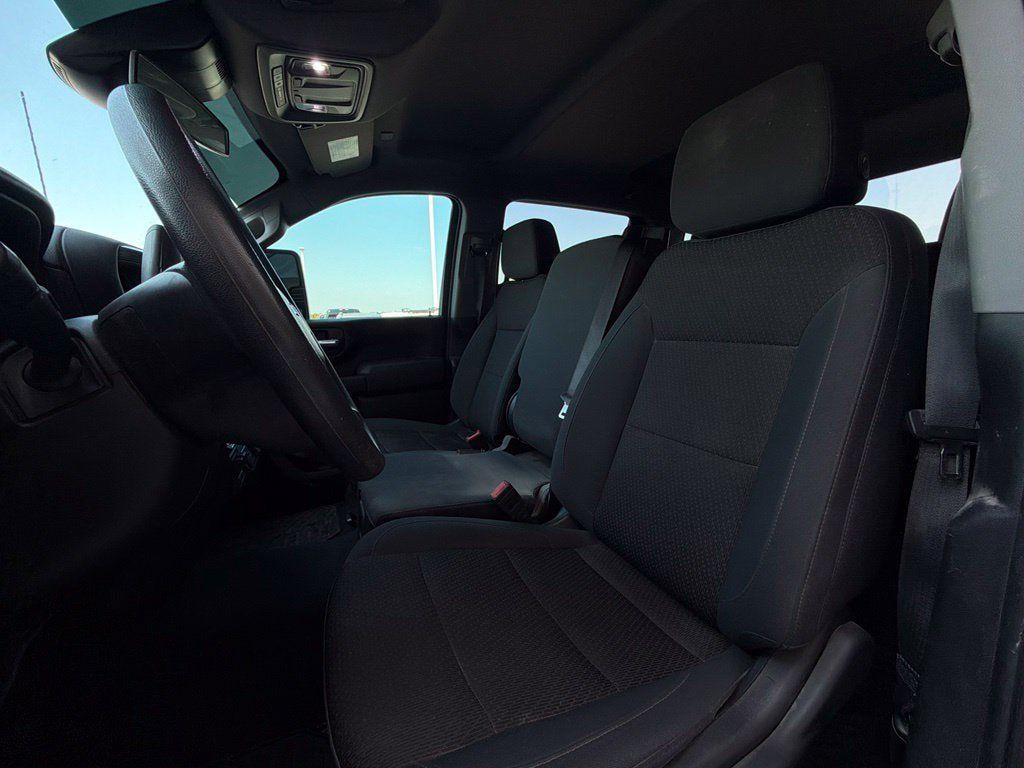 Used 2025 Chevrolet Silverado 2500 Custom AWD/4WD image 5