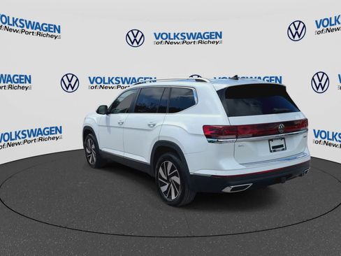 Used 2024 Volkswagen Atlas SEL AWD/4WD image 6