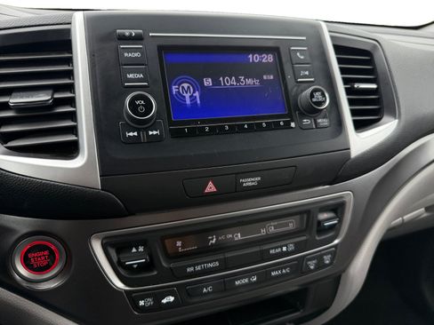 Certified 2018 Honda Pilot LX image 12