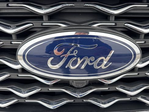 Certified 2024 Ford Edge Titanium w/ Titanium Elite Package image 13