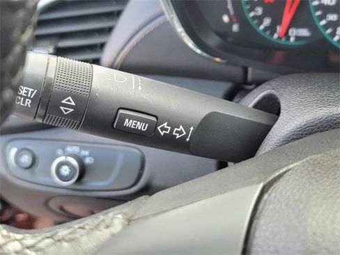 Used 2019 Chevrolet Trax LT w/ LT Convenience Package image 17