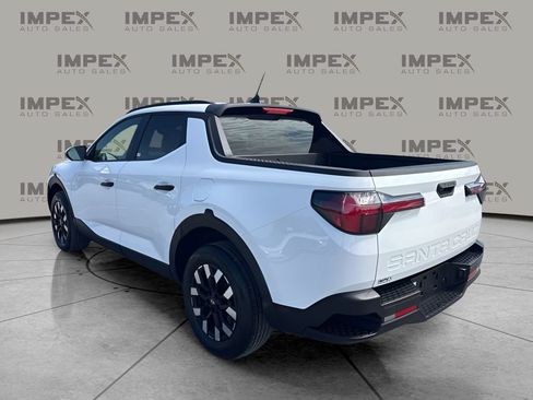 Used 2025 Hyundai Santa Cruz SEL FWD image 3