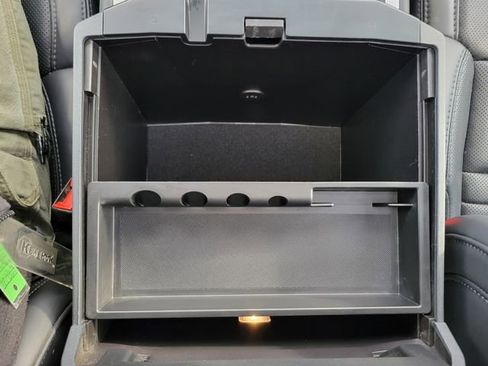 Used 2025 Ford F350 Platinum w/ Tremor Off-Road Package image 33