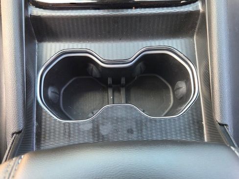 Used 2024 Jeep Grand Cherokee Altitude AWD/4WD image 18