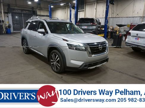 Used 2023 Nissan Pathfinder Platinum AWD/4WD image 1