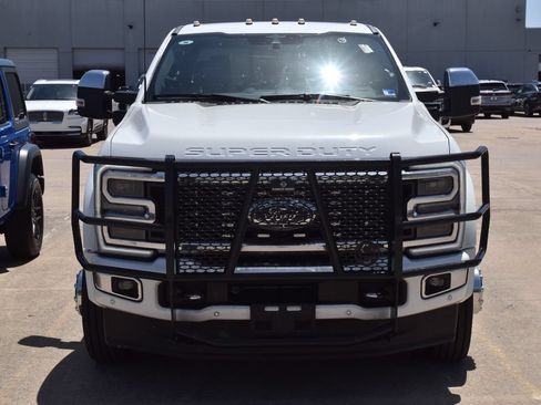 Used 2023 Ford F450 Platinum w/ FX4 Off-Road Package AWD/4WD image 3