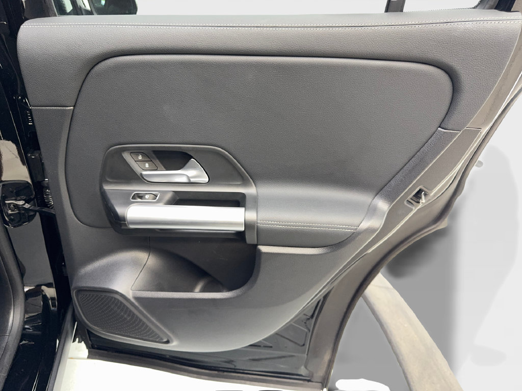 Used 2025 Mercedes-Benz GLA 250 image 42