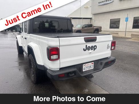 Certified 2022 Jeep Gladiator Sport image 3