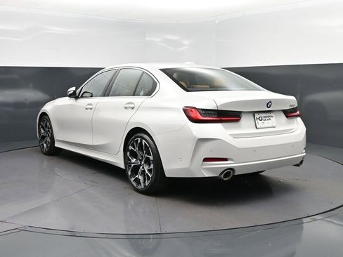 Certified 2025 BMW 330i Sedan RWD image 5