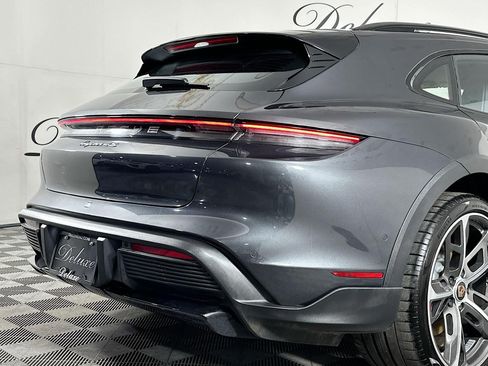 Used 2022 Porsche Taycan 4S image 27