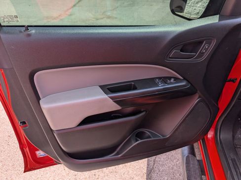 Used 2020 Chevrolet Colorado W/T w/ WT Convenience Package image 11