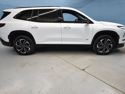 Used 2026 Buick Enclave Sport Touring AWD/4WD image 38