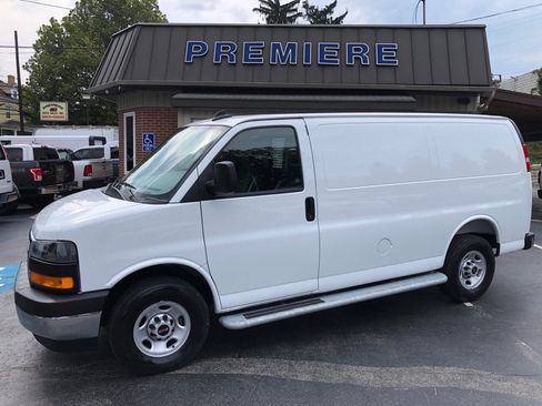 Used 2025 GMC Savana 2500 w/ Driver Convenience Package RWD image 2