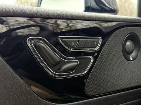 Used 2025 Lincoln Aviator AWD w/ Equipment Group 101A image 32