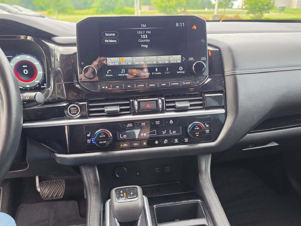 Used 2024 Nissan Pathfinder Platinum FWD image 21