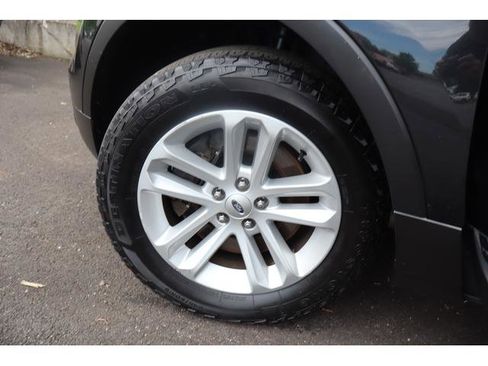 Used 2014 Ford Explorer XLT w/ Equipment Group 202A AWD/4WD image 14