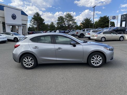 Used 2015 MAZDA MAZDA3 i Touring FWD image 43